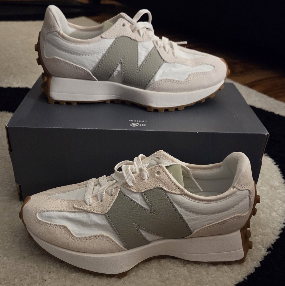 NEW BALANCE 327" BEIGE/WHITE' SNEAKER
